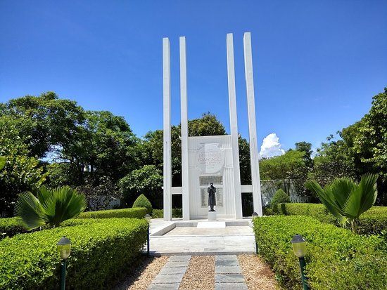 French War Memorial – Remembering The Martyrs